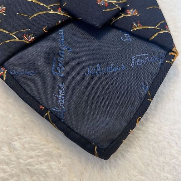 Salvatore Ferragamo Elephant Print Silk Tie - Picture 7 of 10